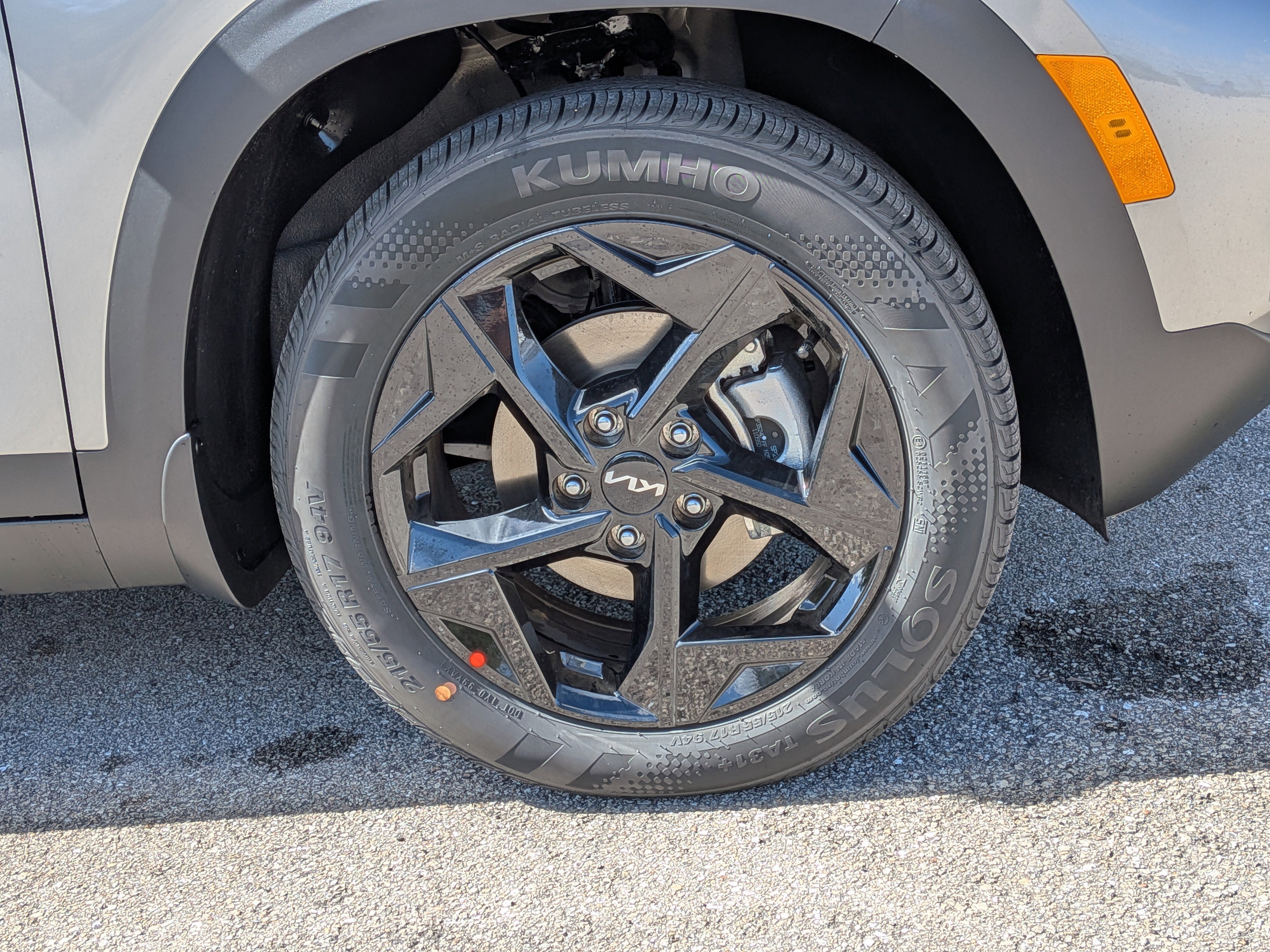 New 2026 Steel Gray Kia EX image 11