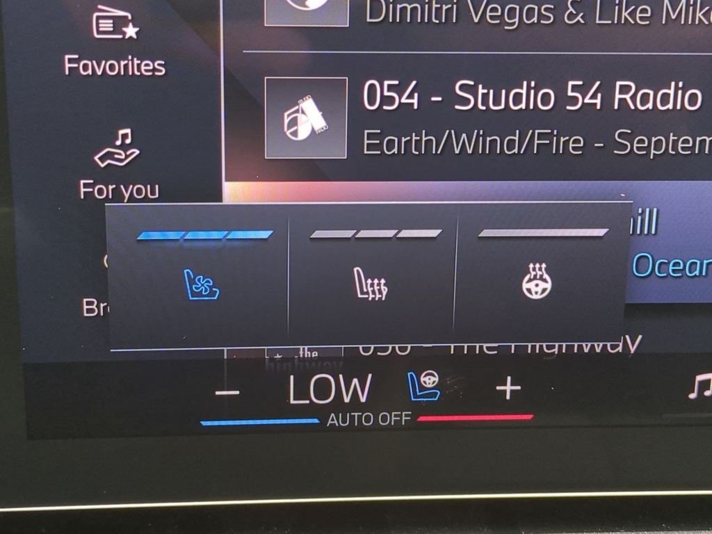 New 2026 Blue BMW ALPINA XB7 image 23