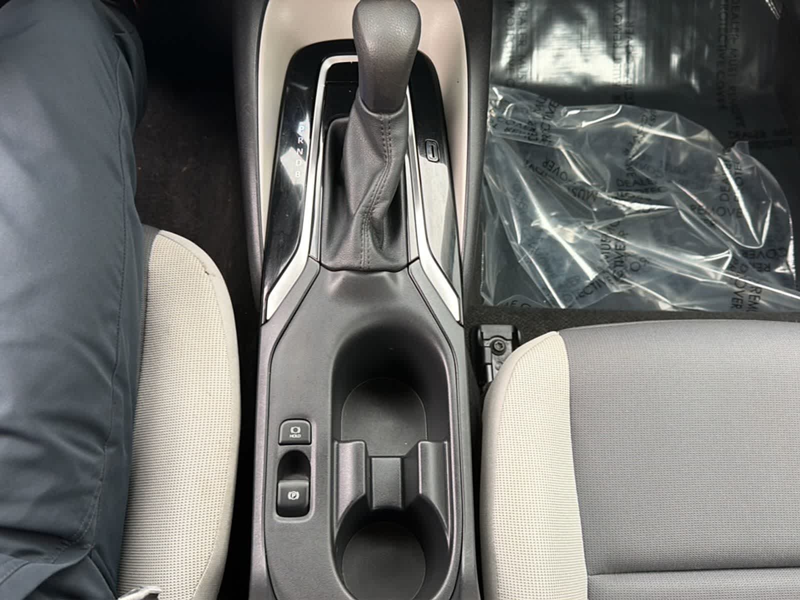 2023 Toyota Corolla LE - Photo 16