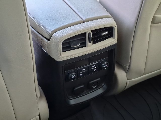 Used 2020 White Buick Essence image 24