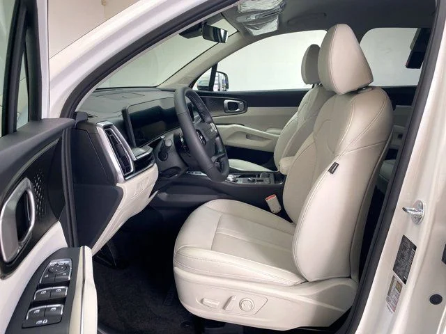 New 2026 Snow White Pearl Kia EX image 16