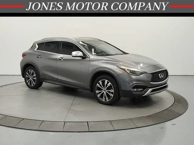 2017 INFINITI QX30