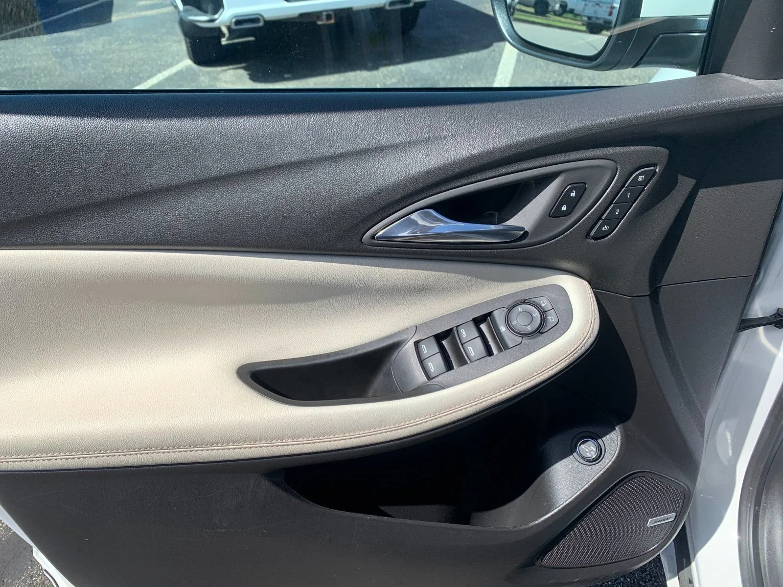 Used 2024 White Frost Tricoat Buick Avenir image 11
