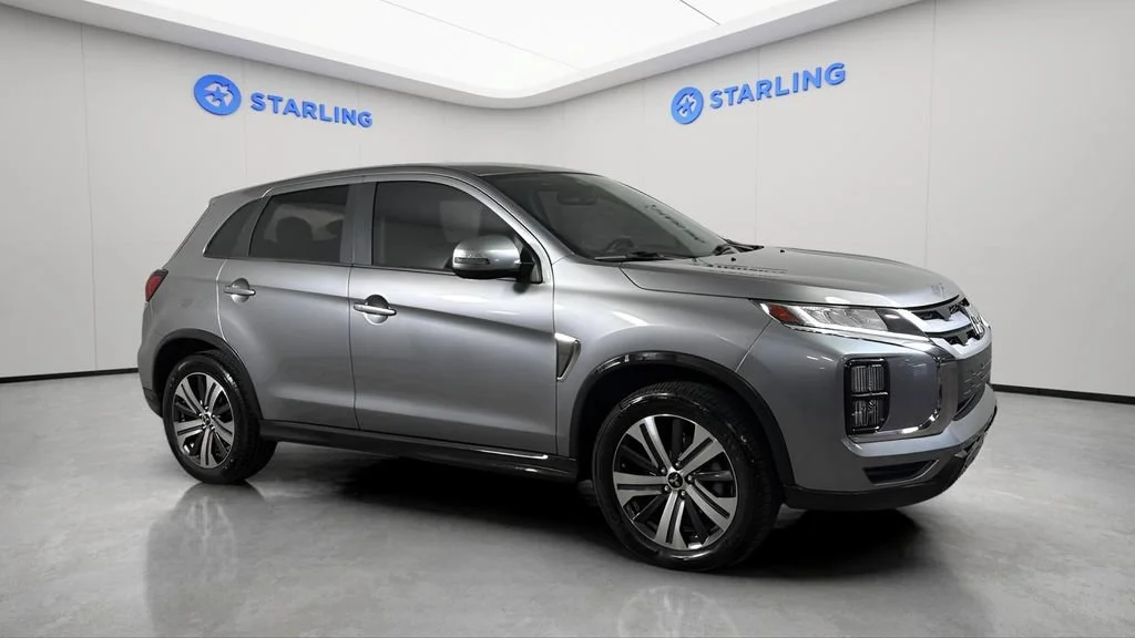 Used 2020  Mitsubishi ES 2.0 image 12