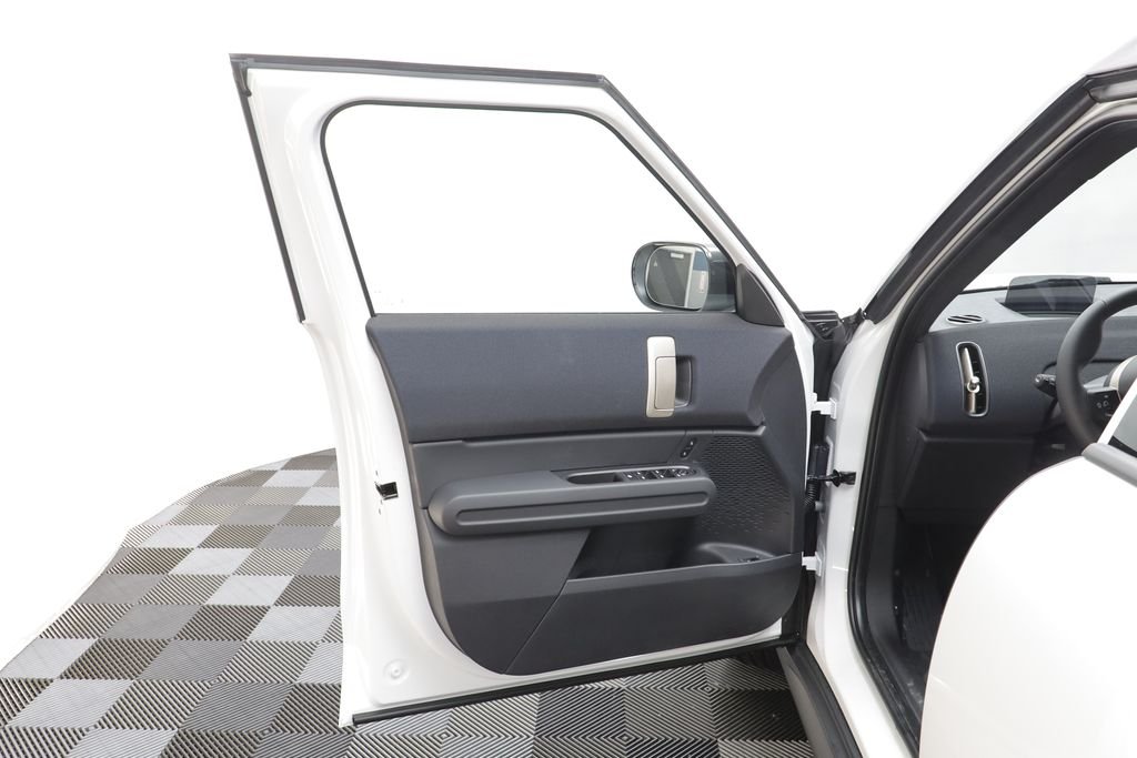 New 2026 Nanuq White Metallic MINI Oxford Edition image 6
