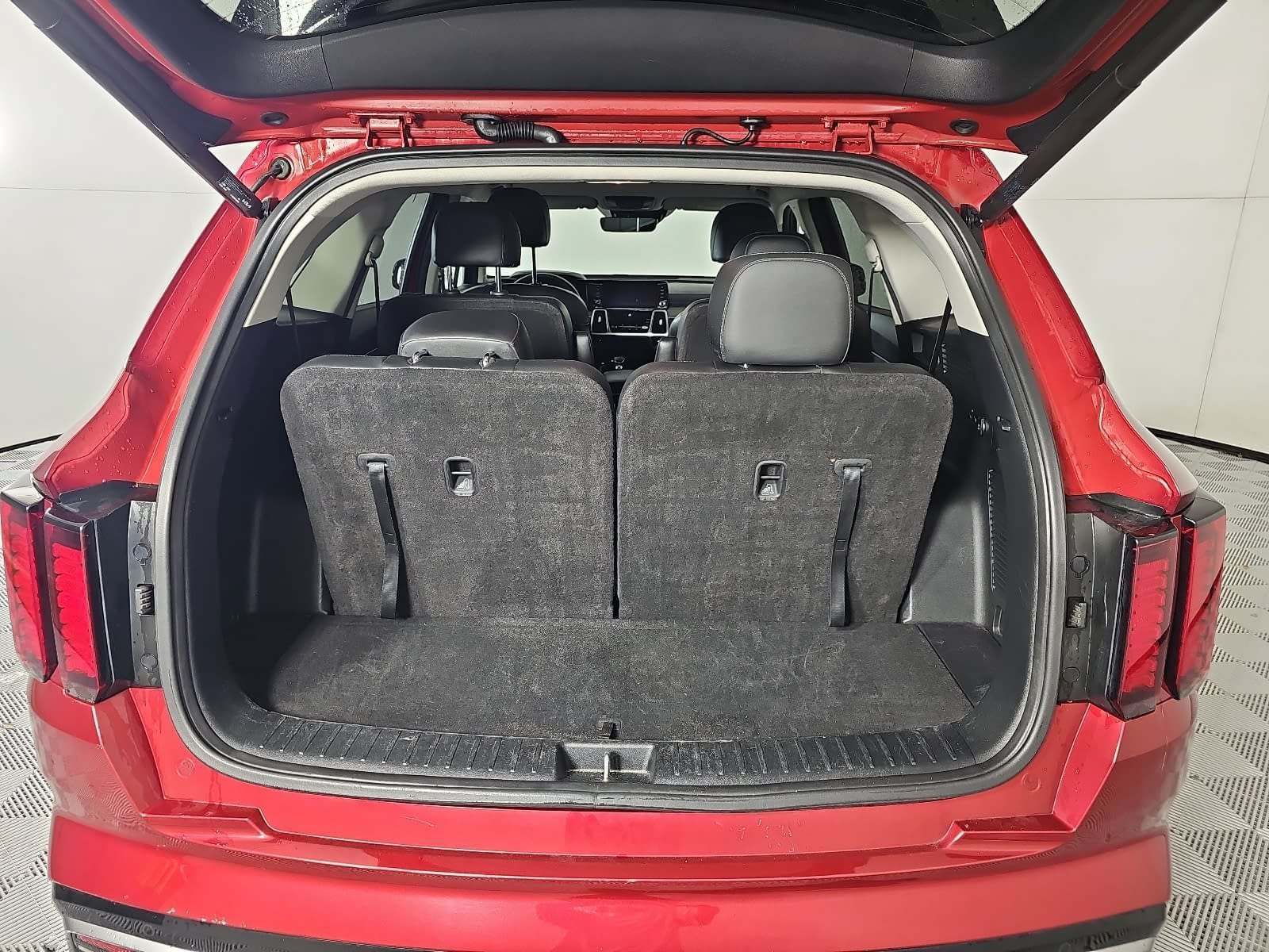 Used 2022 Red Kia EX image 12