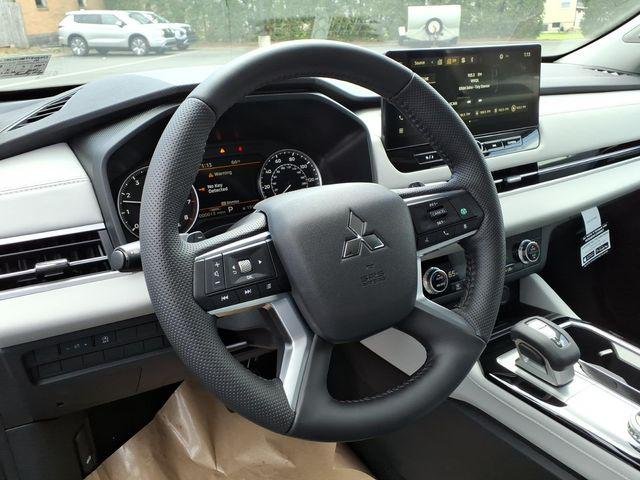 2026 Mitsubishi Outlander SE - Photo 6