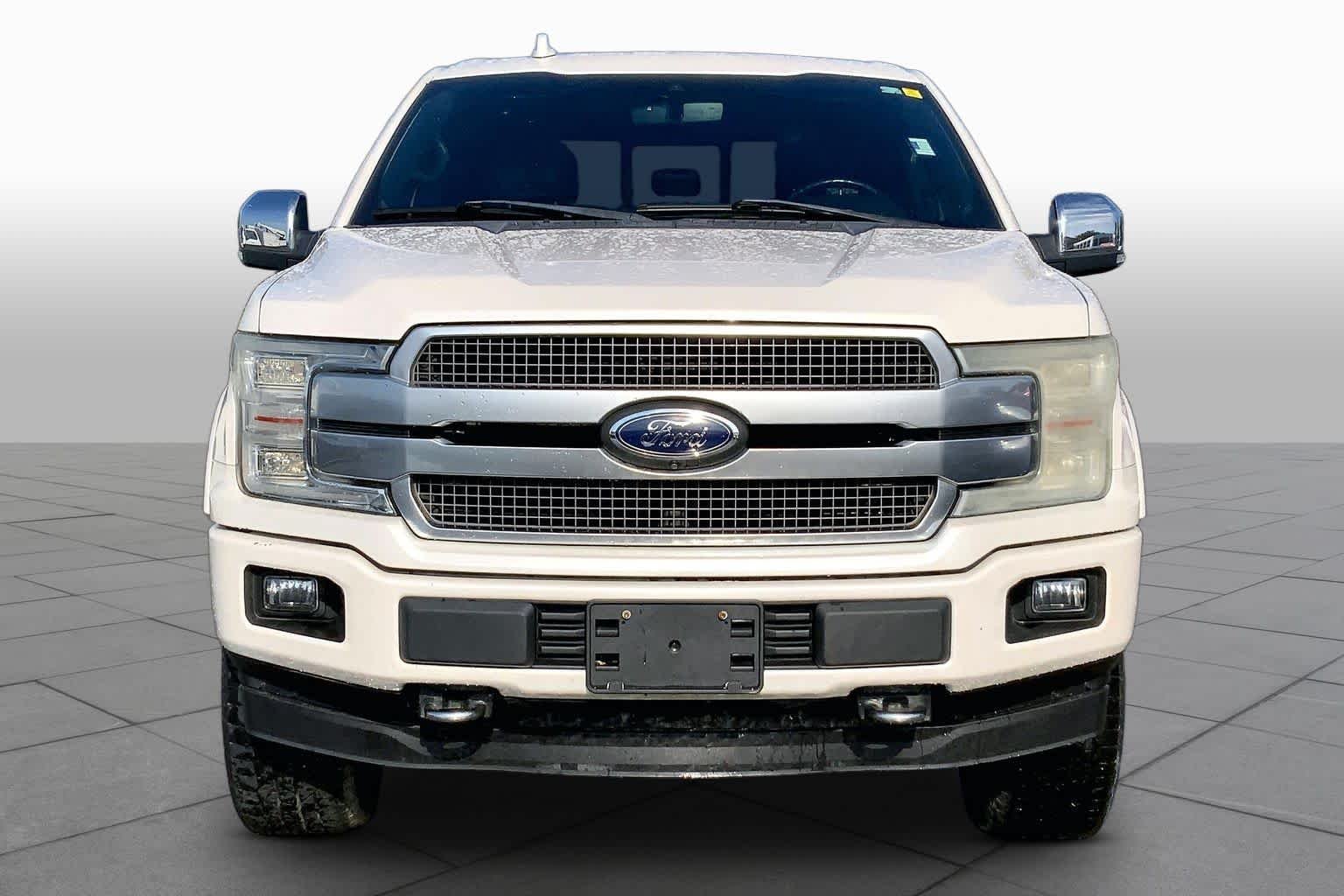 Used 2019 White Platinum Metallic Tri-Coat Ford Platinum image 4