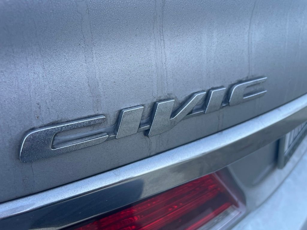 Used 2013 Alabaster Silver Metallic Honda LX image 10