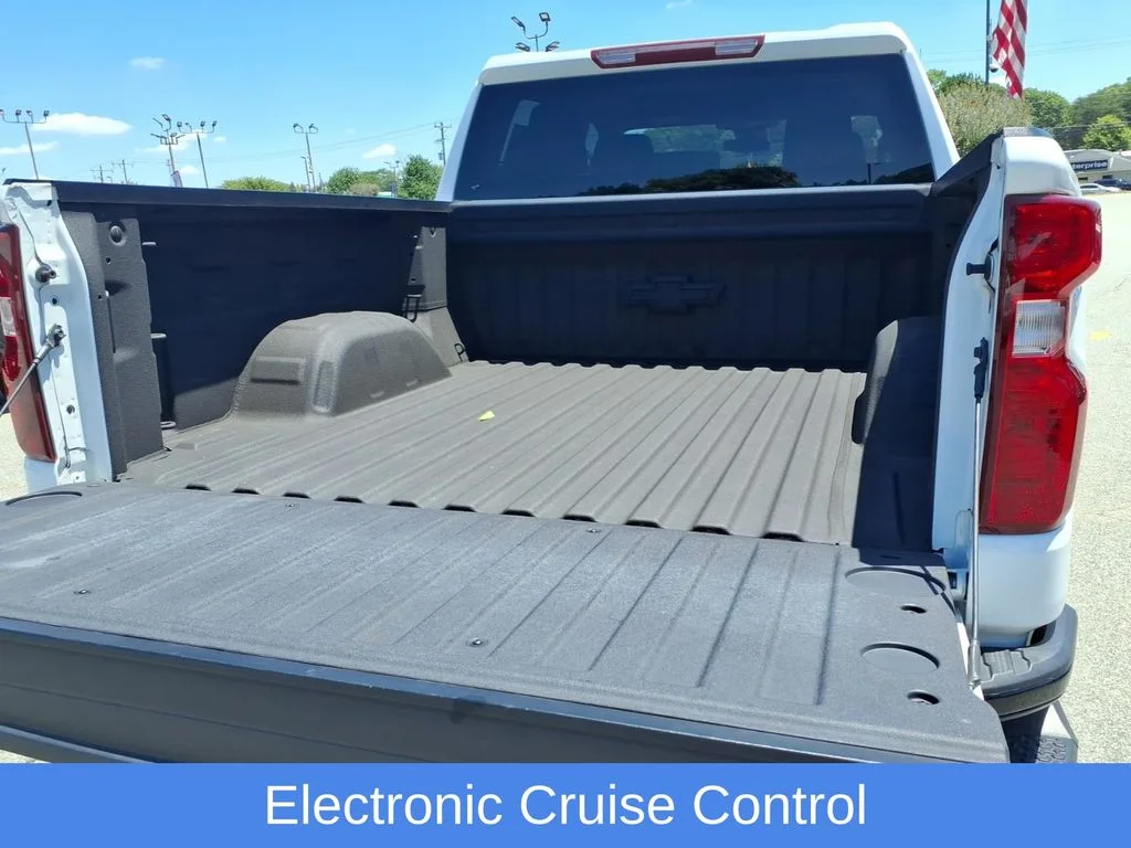 Used 2024 White Chevrolet Custom Trail Boss image 33