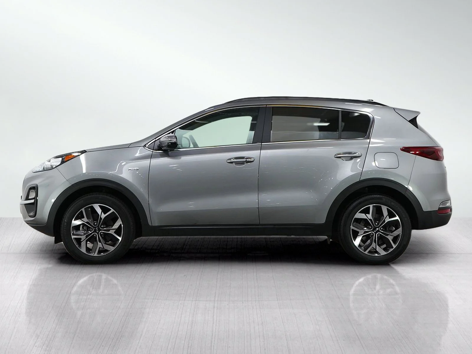 Used 2022 Kia Sportage EX with VIN KNDPNCAC3N7979523 for sale in Wayzata, Minnesota