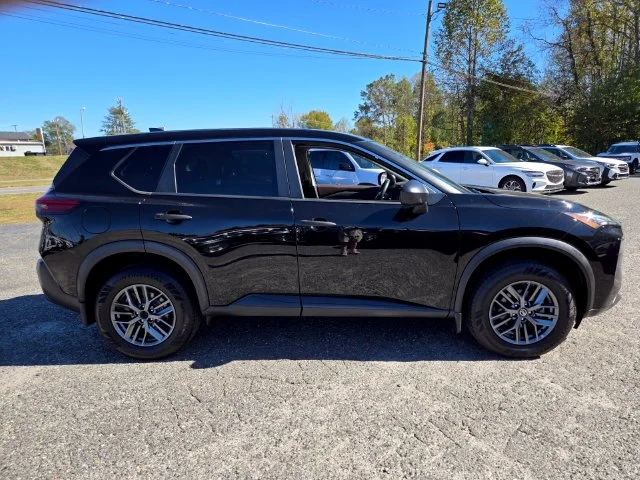 Used 2021 Black Nissan S image 9