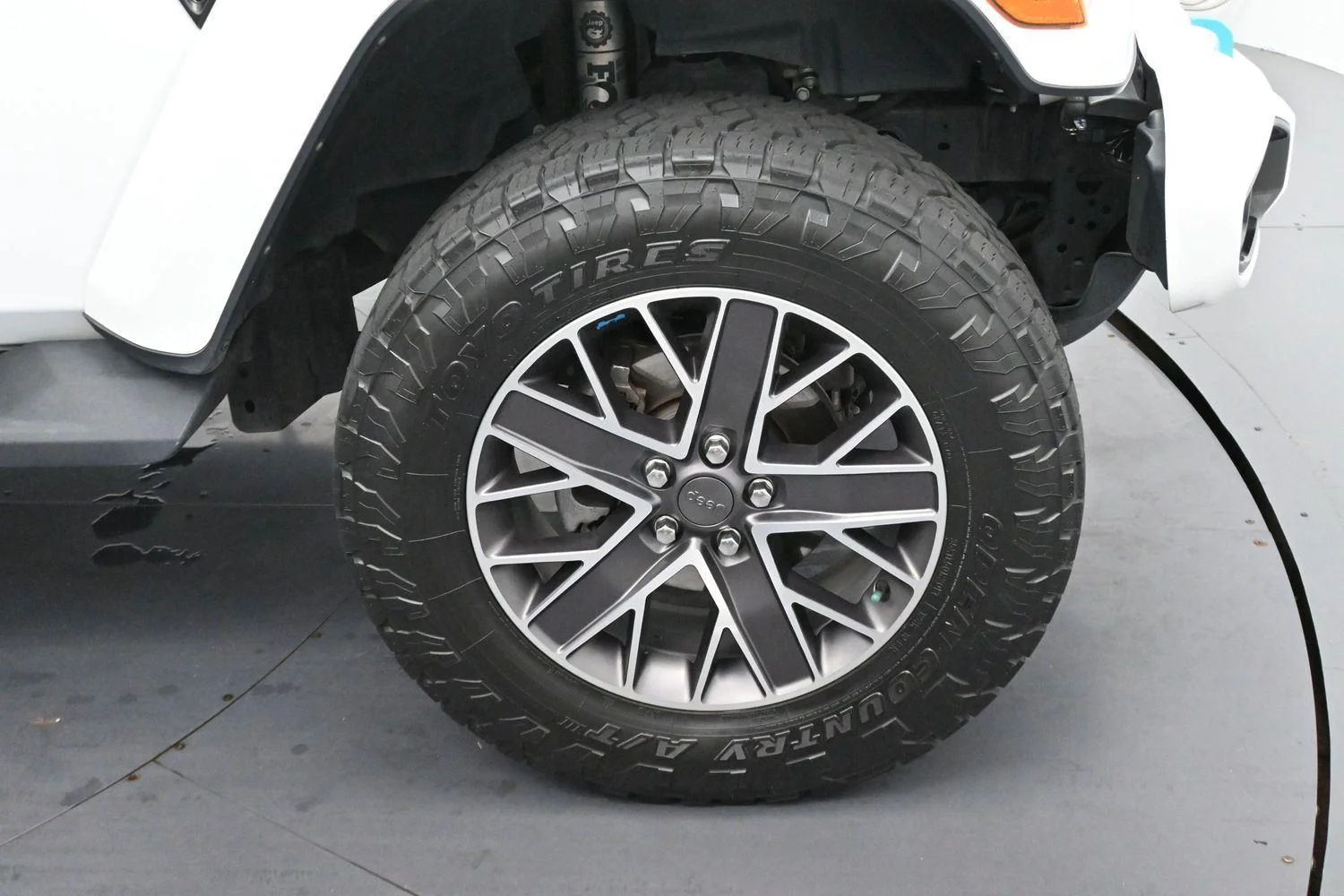 Used 2023 Bright White Clearcoat Jeep Sahara High Altitude image 32