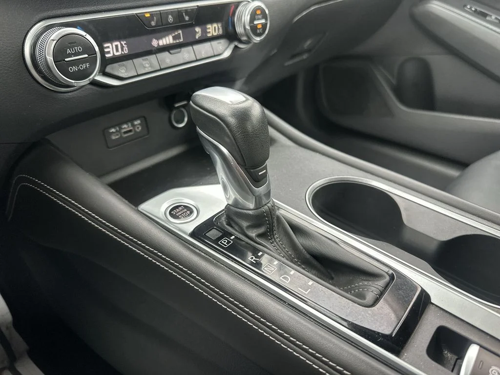 Used 2019 Red Nissan 2.5 Platinum image 20