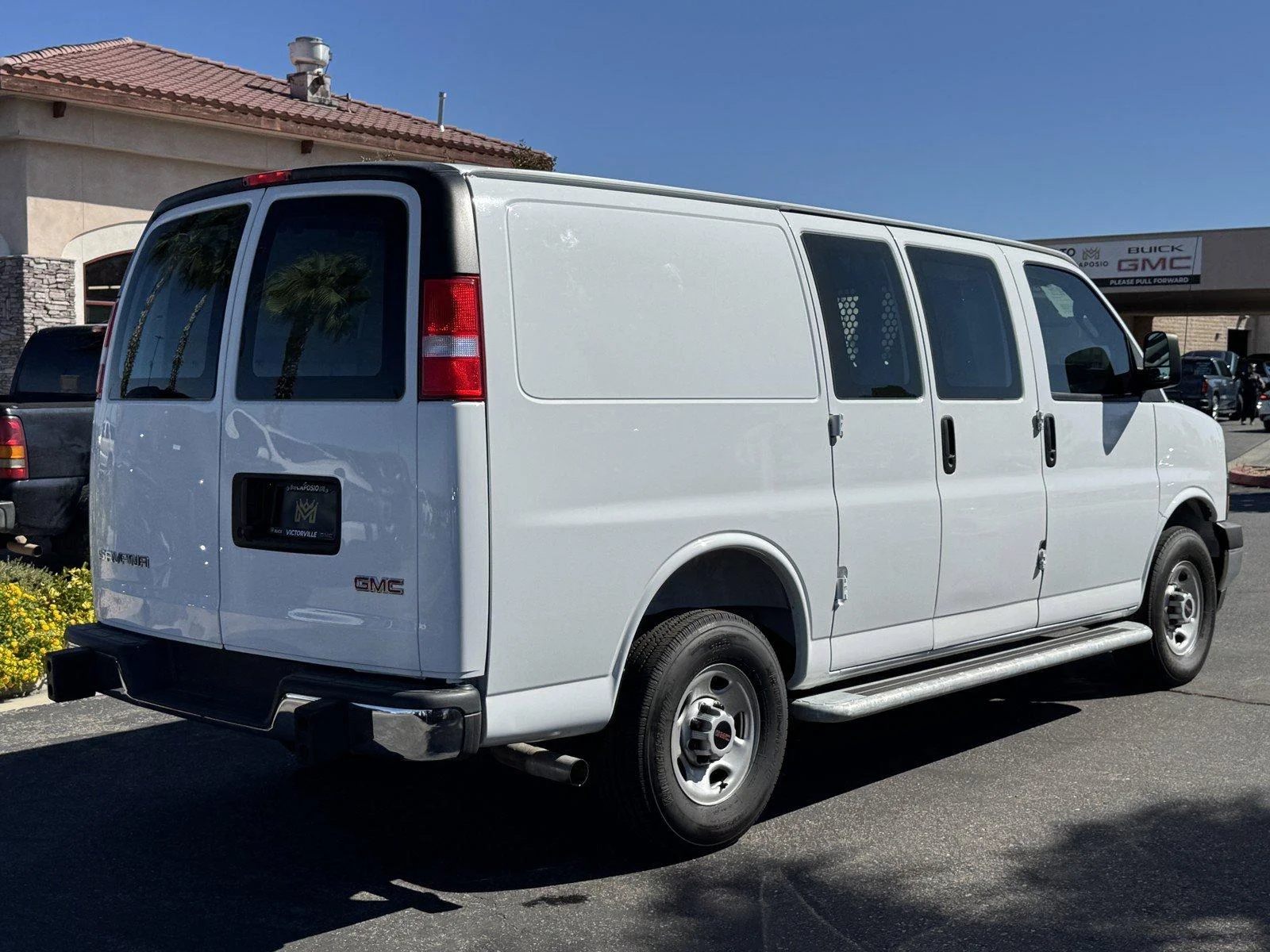 Used 2025 Summit White GMC Work Van image 6