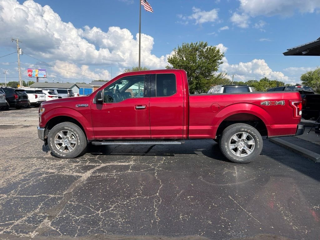 Used 2017 Red Ford XLT image 3
