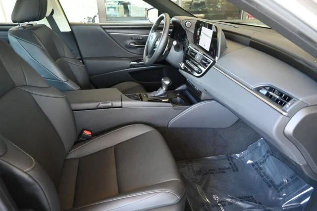 Certified Used 2023 MOONBEAM BEIGE MET. Lexus 350 image 23