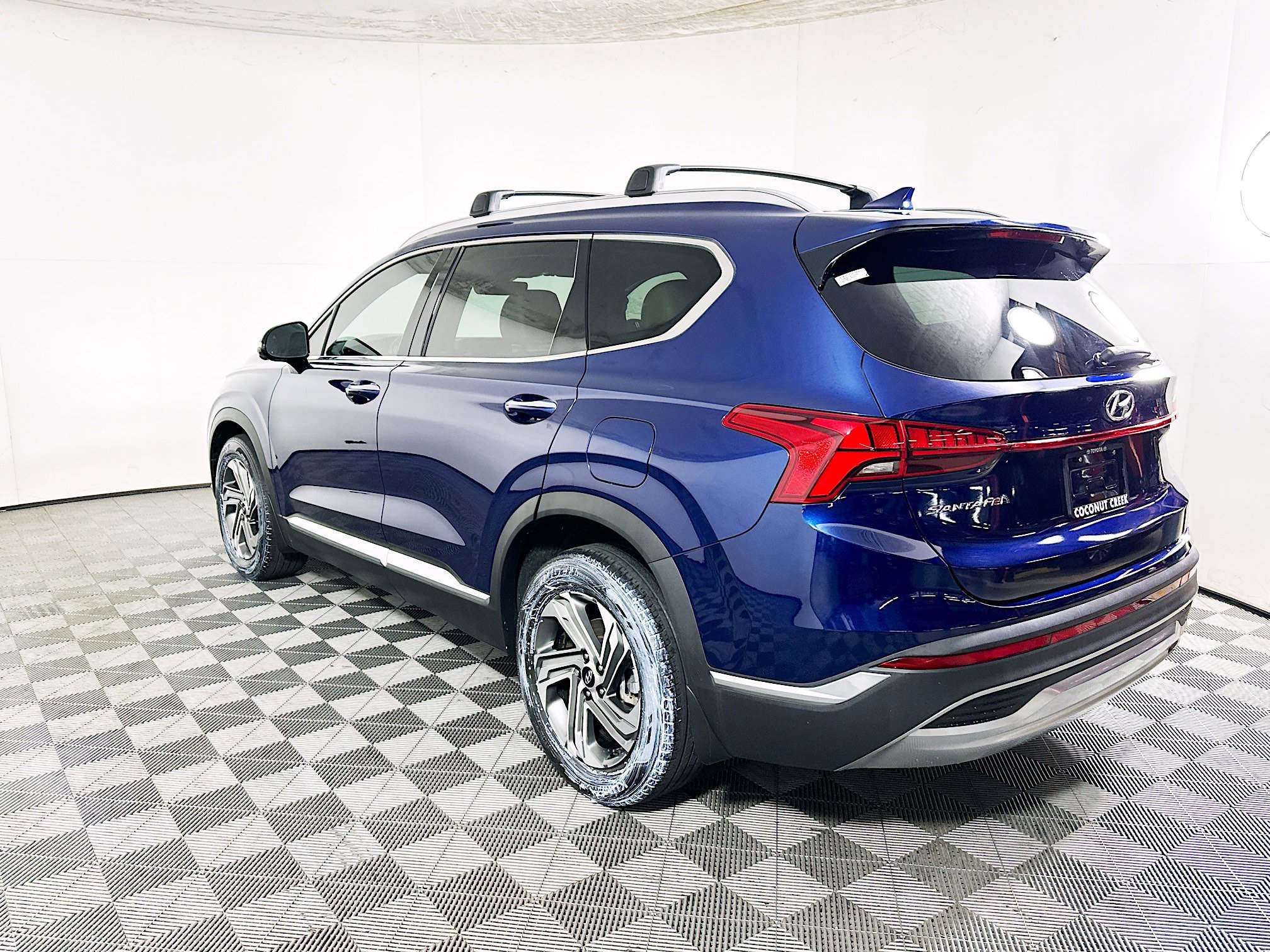 Used 2023 Stormy Sea Hyundai SEL image 5