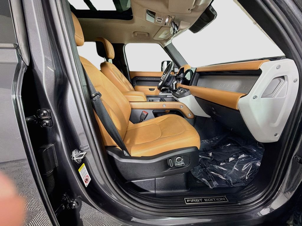 Used 2023 Gray Land Rover First Edition image 31