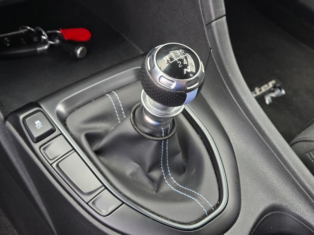 2022 Hyundai Veloster N - Photo 30