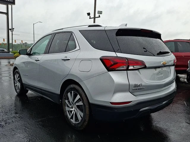 Used 2022 Silver Chevrolet Premier image 4