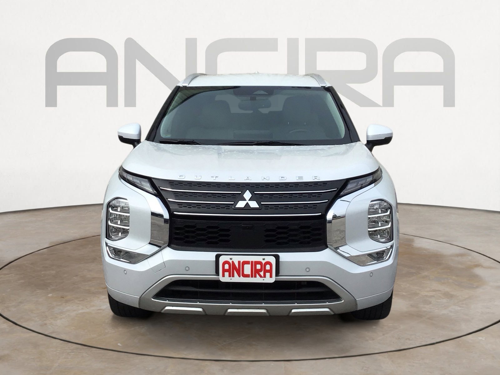 Used 2023 White Diamond Mitsubishi SEL image 7