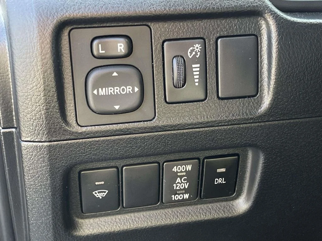 2017 Toyota 4Runner Off-Road Premium - Photo 9