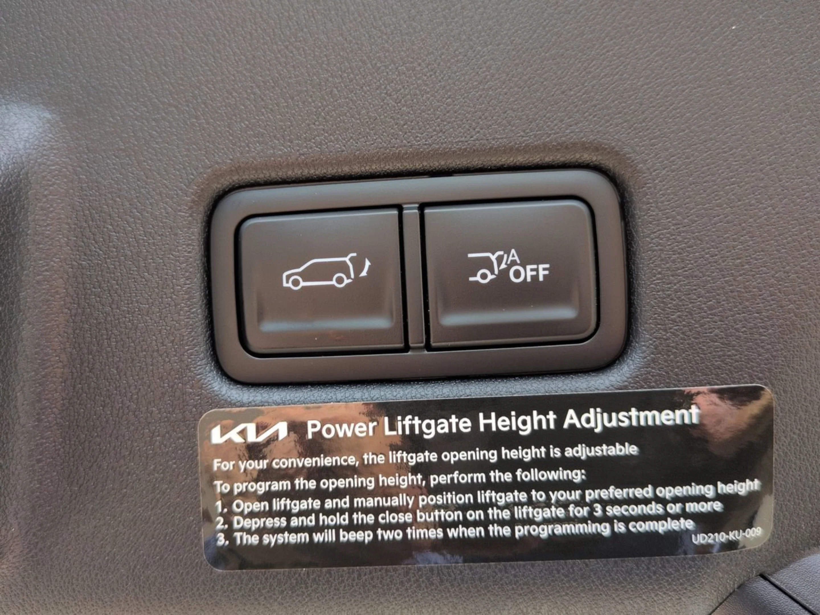 New 2027 Glacial White Pearl Kia X-Line SX image 10