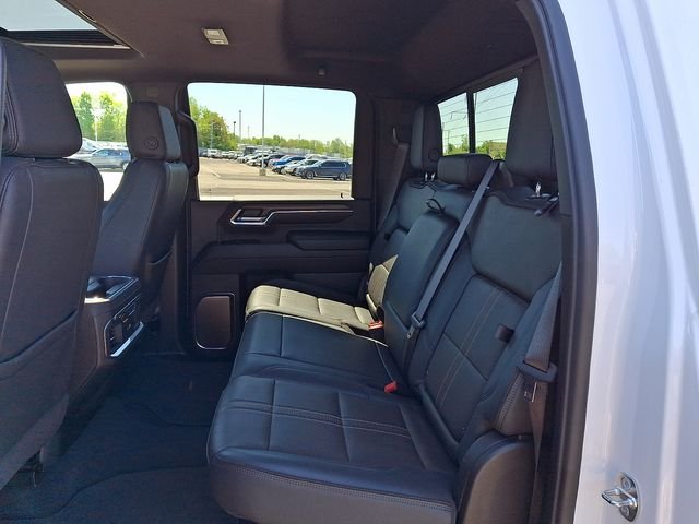Used 2024 Summit White Chevrolet High Country image 10