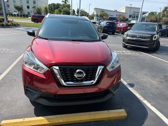 Used 2018 Red Nissan SV image 9