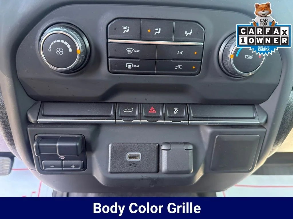 Used 2020 Silver Ice Metallic Chevrolet Custom image 33