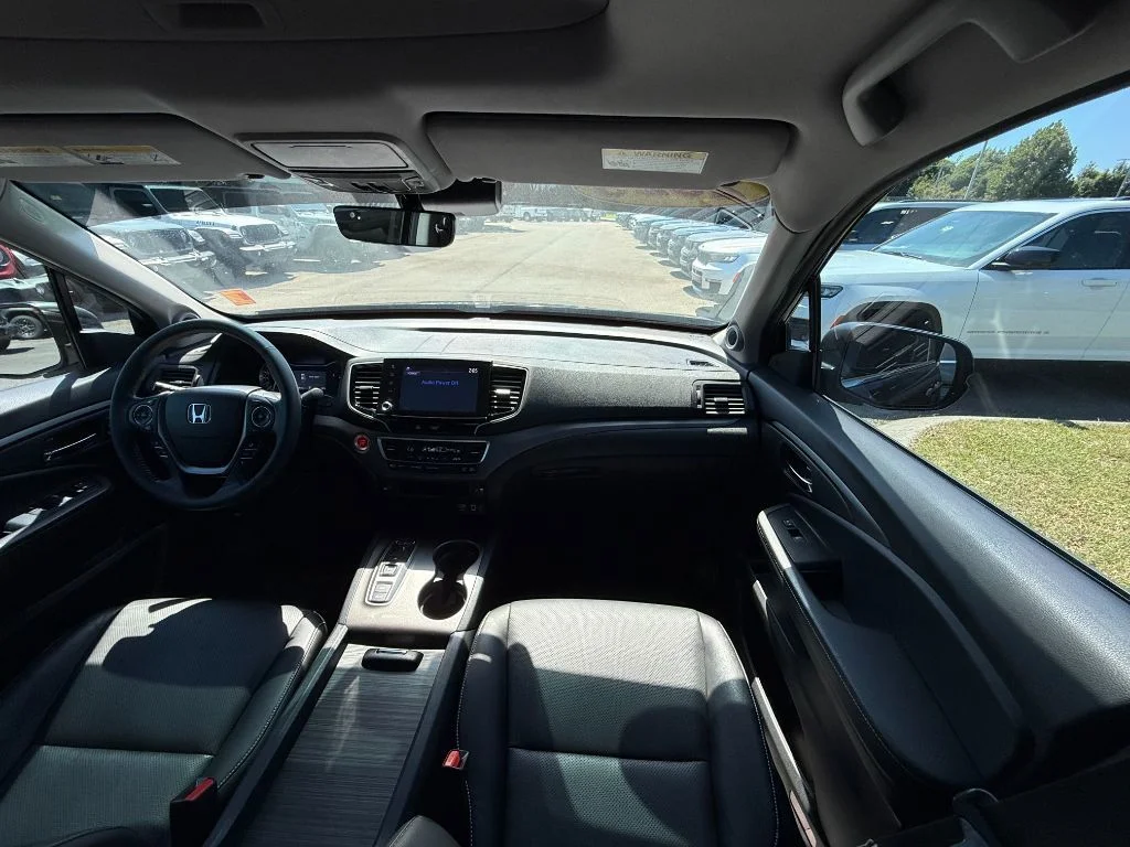 Used 2023 Modern Steel Metallic Honda RTL image 26