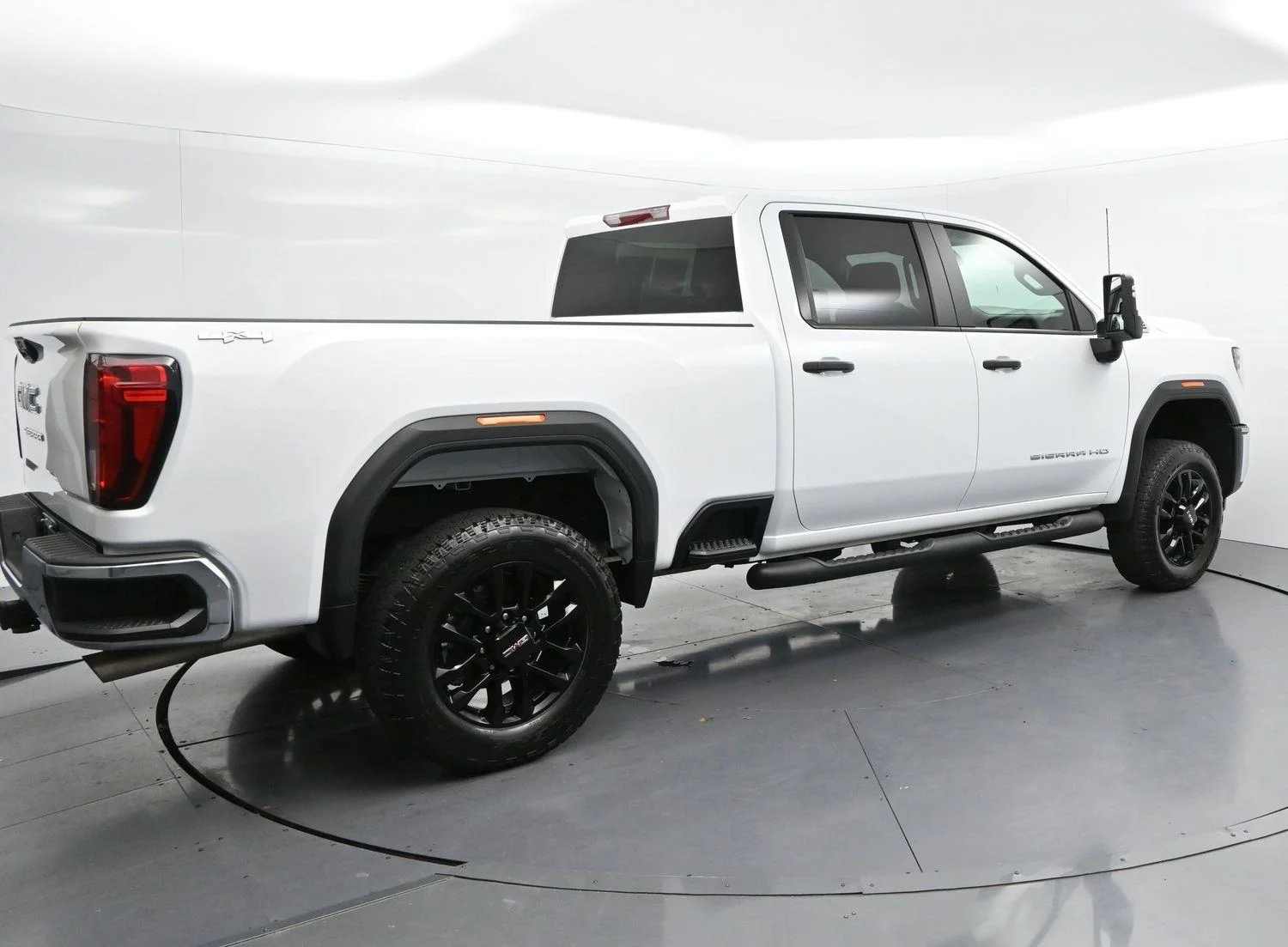 Used 2025 Summit White GMC Pro image 7