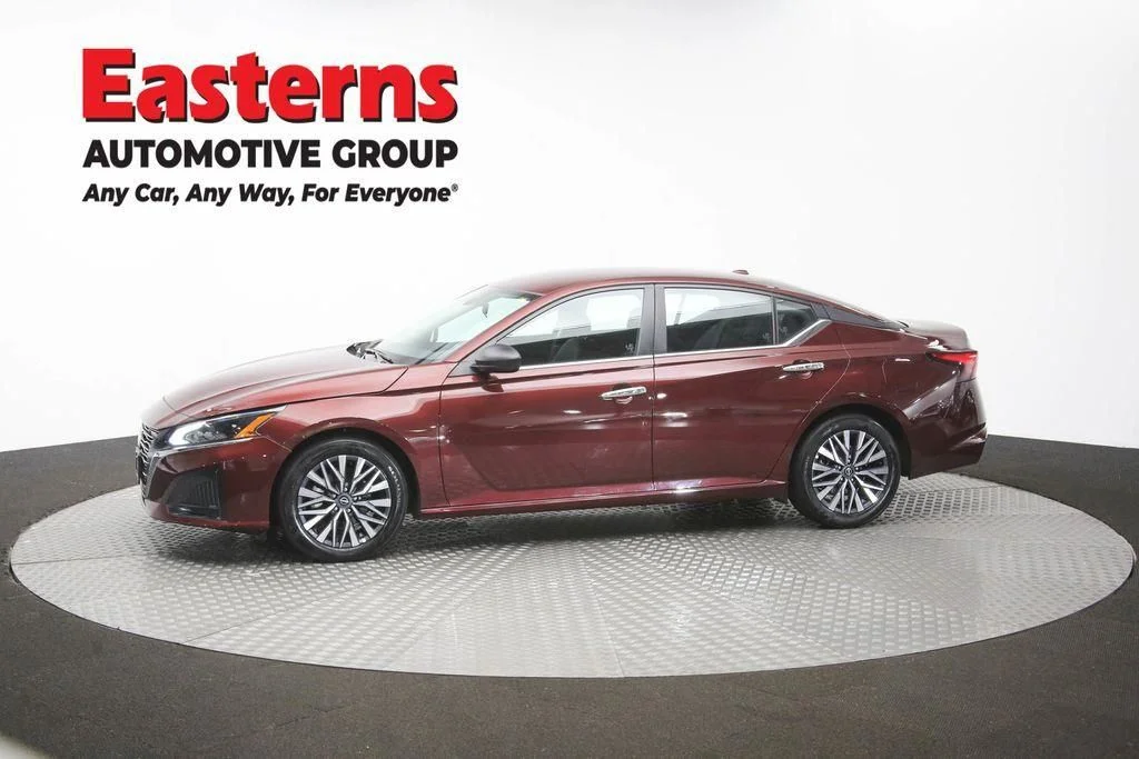Used 2025 Red Nissan 2.5 SV image 59