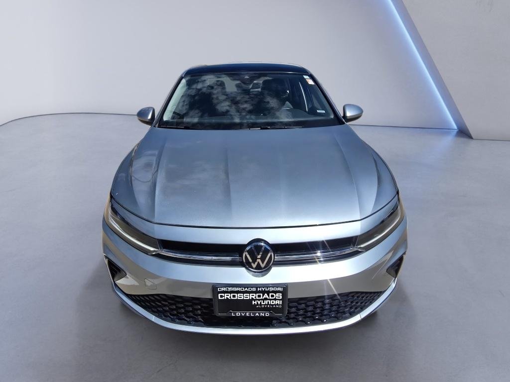 Used 2025 Gray Volkswagen SE image 8