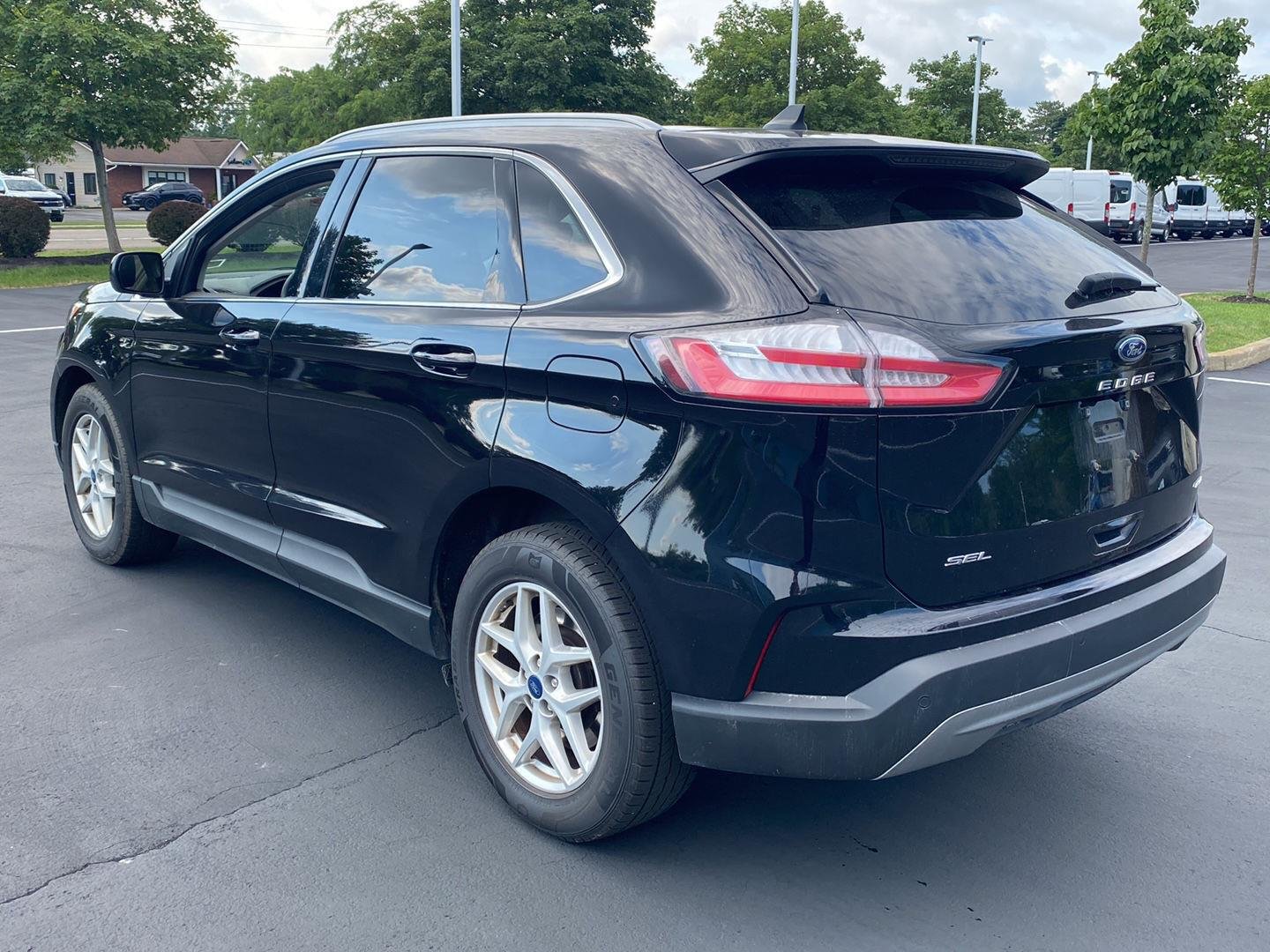 Used 2022 Agate Black Ford SEL image 8