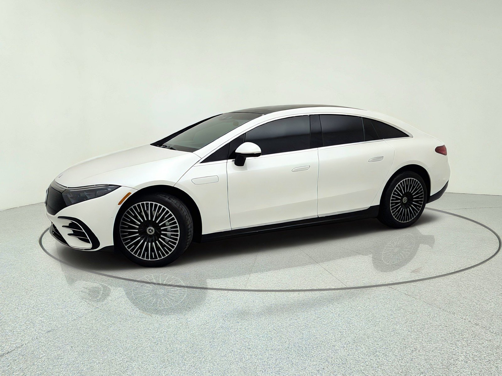 Certified Used 2023 MANUFAKTUR Diamond White Mercedes-Benz EQS 580 image 15