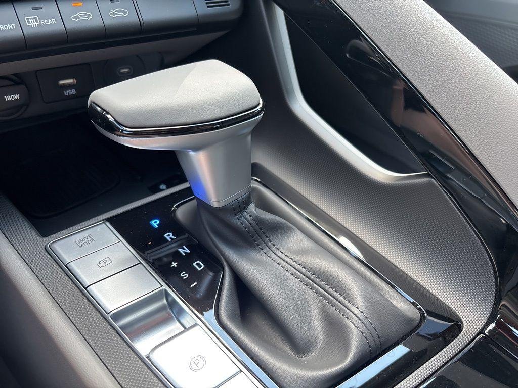 2025 Hyundai Elantra Blue - Photo 30