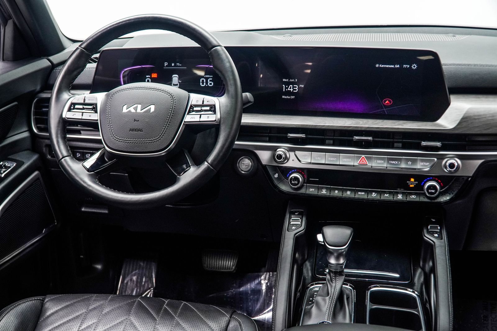 Used 2025 Black Kia EX X-Line image 17