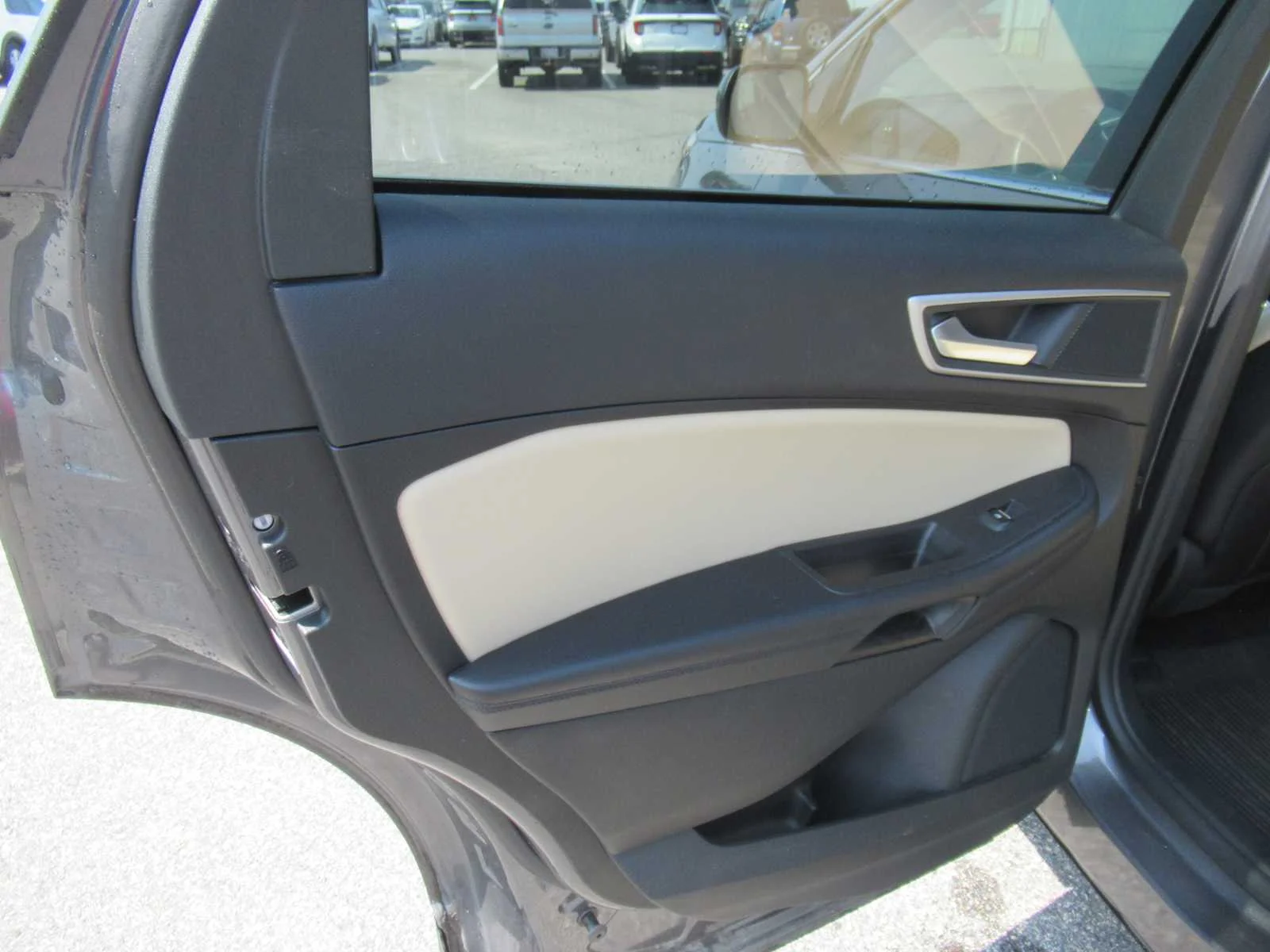 Used 2024 Carbonized Gray Ford SEL image 23