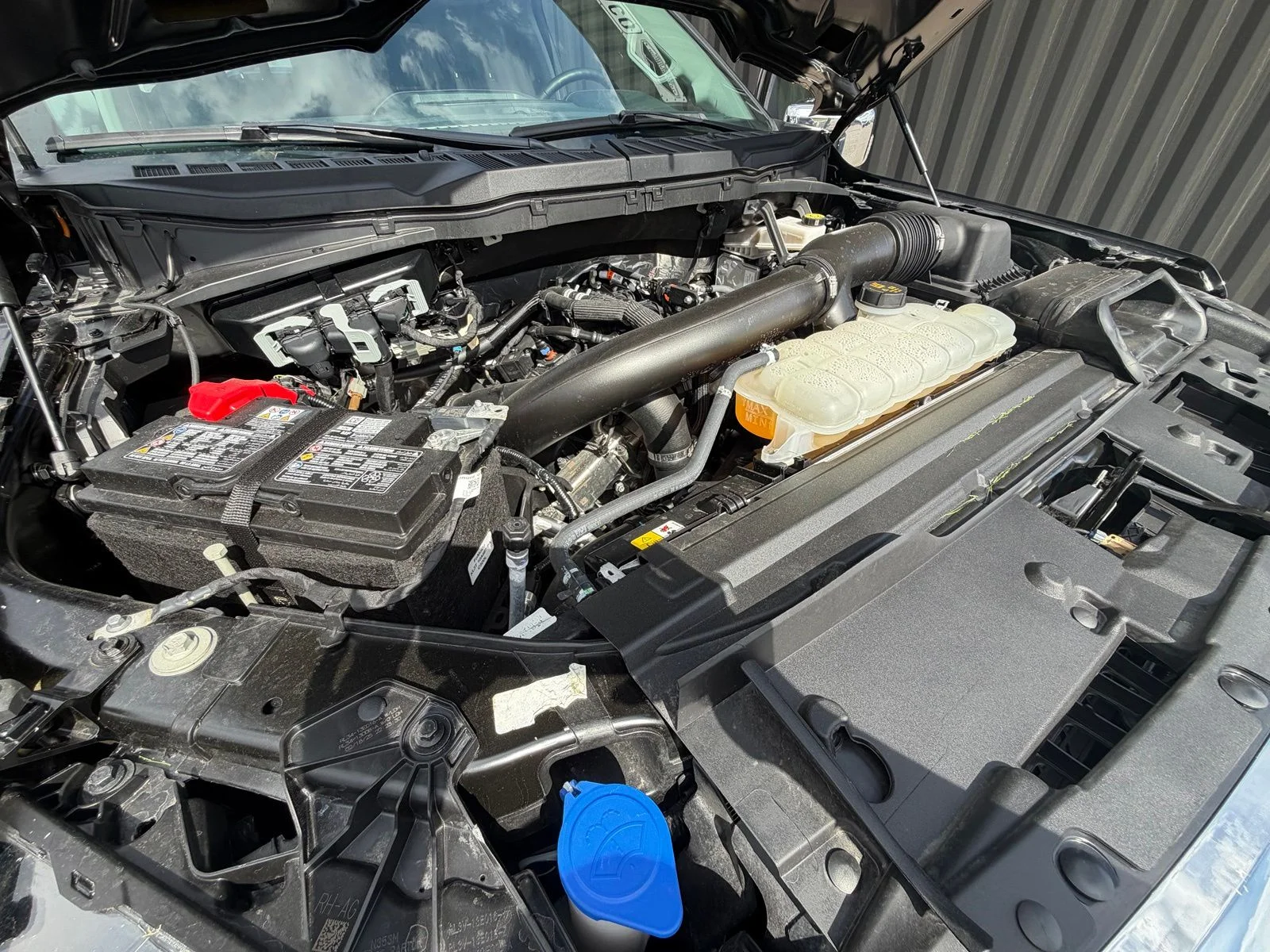 Used 2025 Black Ford Lariat image 34