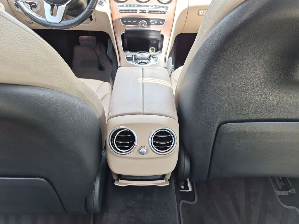 Used 2021  Mercedes-Benz C 300 image 32
