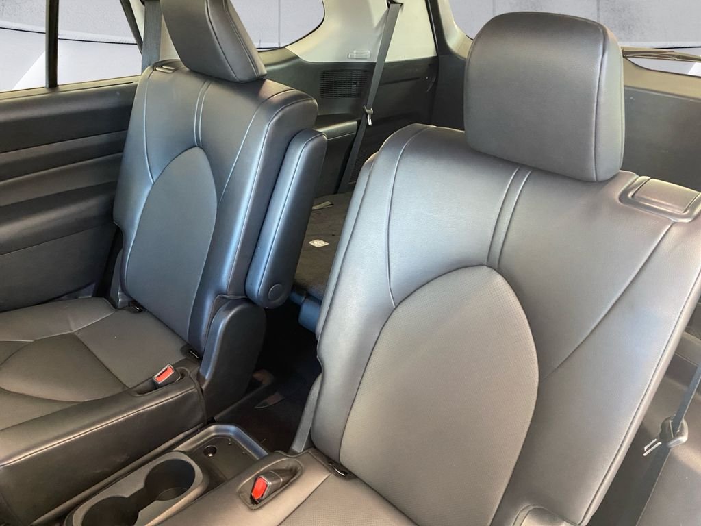 Used 2024 White Toyota XLE image 16