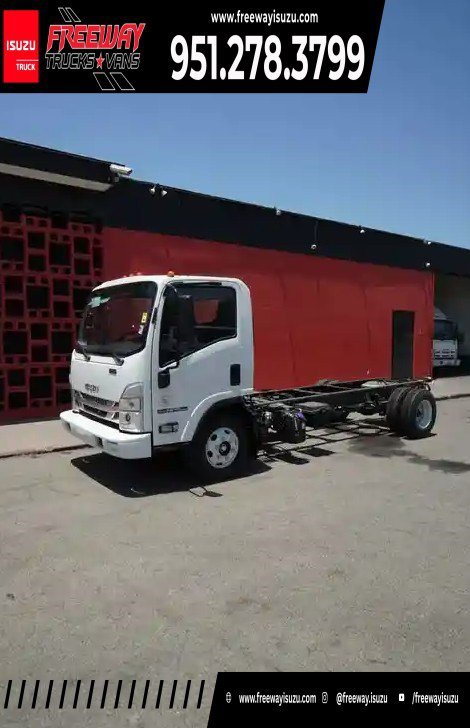 New 2024 White ISUZU  image 7