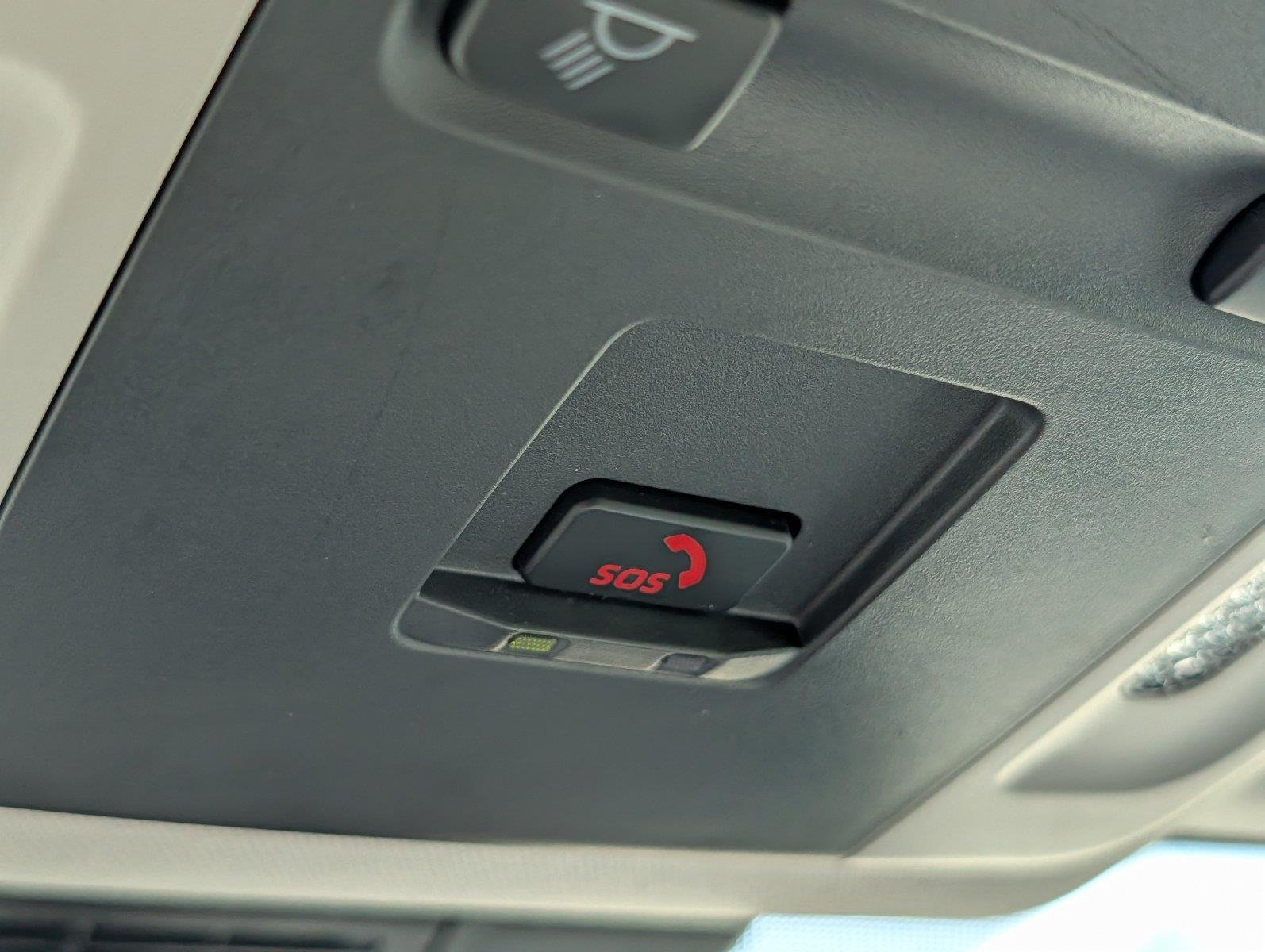 Used 2025 Ice Cap Toyota LE image 28