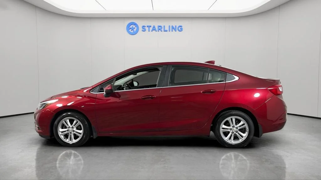 Used 2017 CAJUN RED TINTCOAT Chevrolet LT image 4