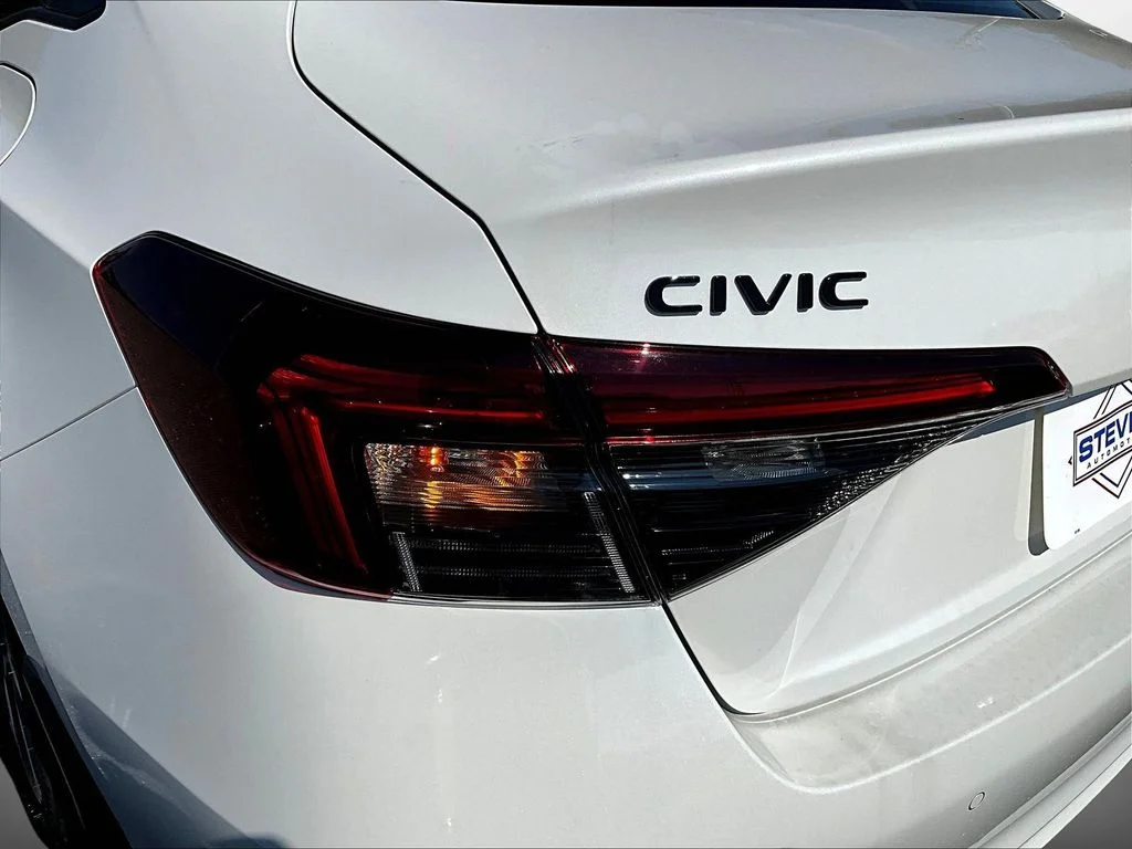 New 2026 Platinum White Pearl Honda 2WD Sport Touring Hybrid image 22