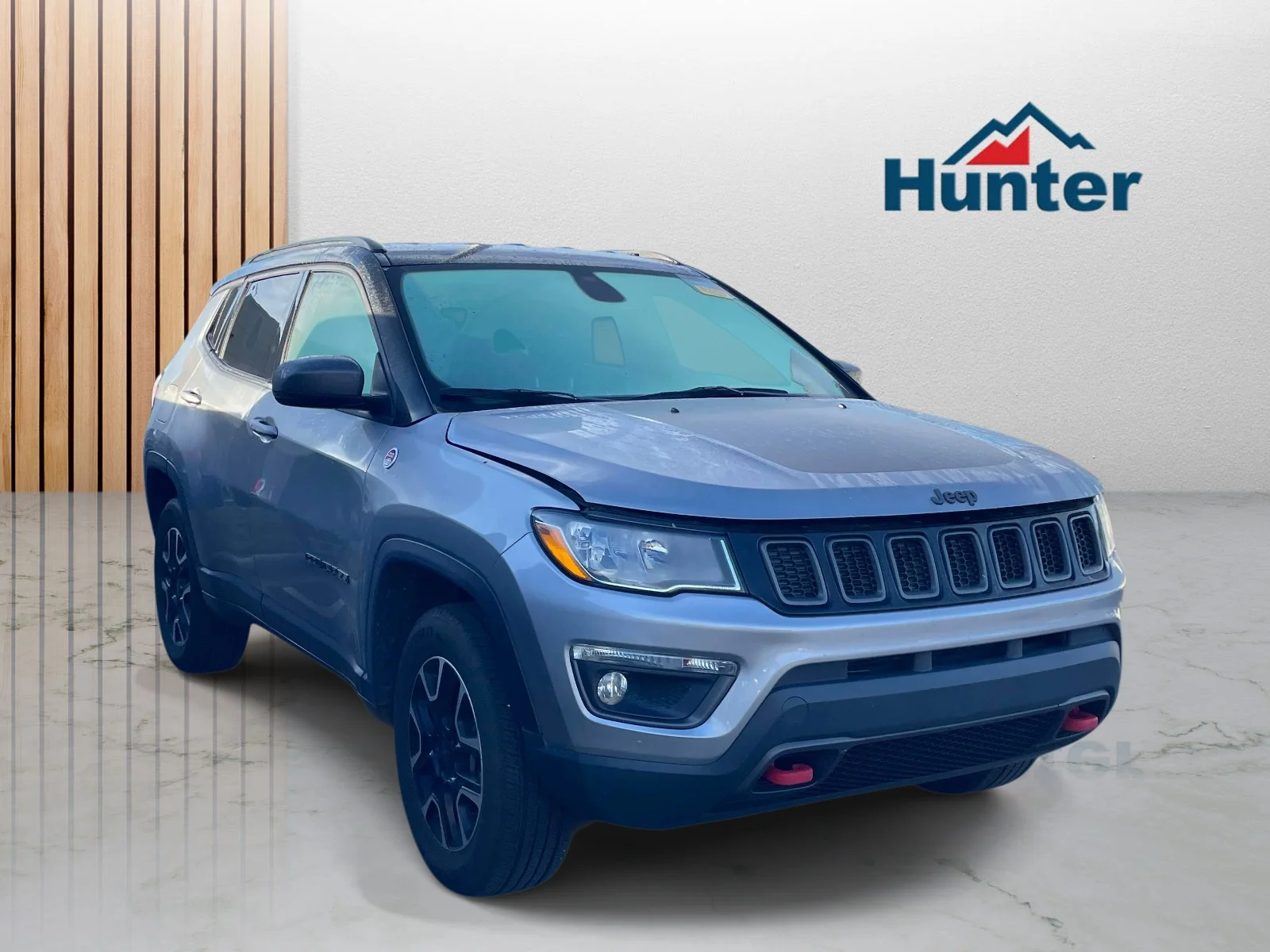 Used 2020  Jeep Trailhawk image 1