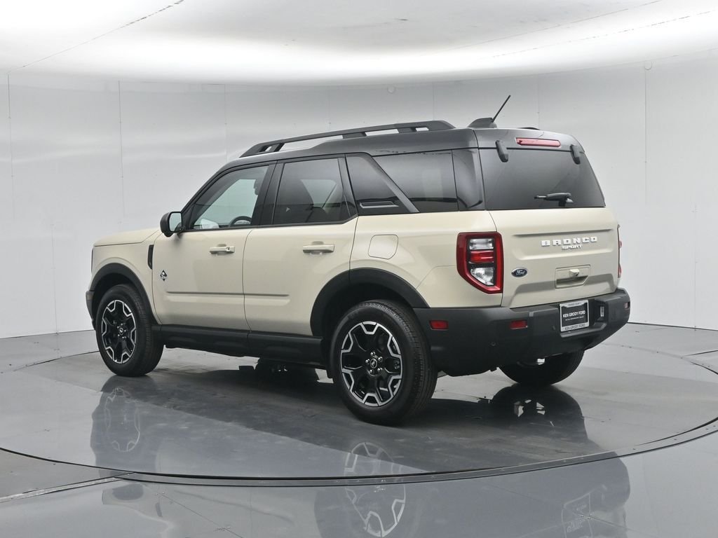 Certified Used 2025 Beige Ford Outer Banks image 7
