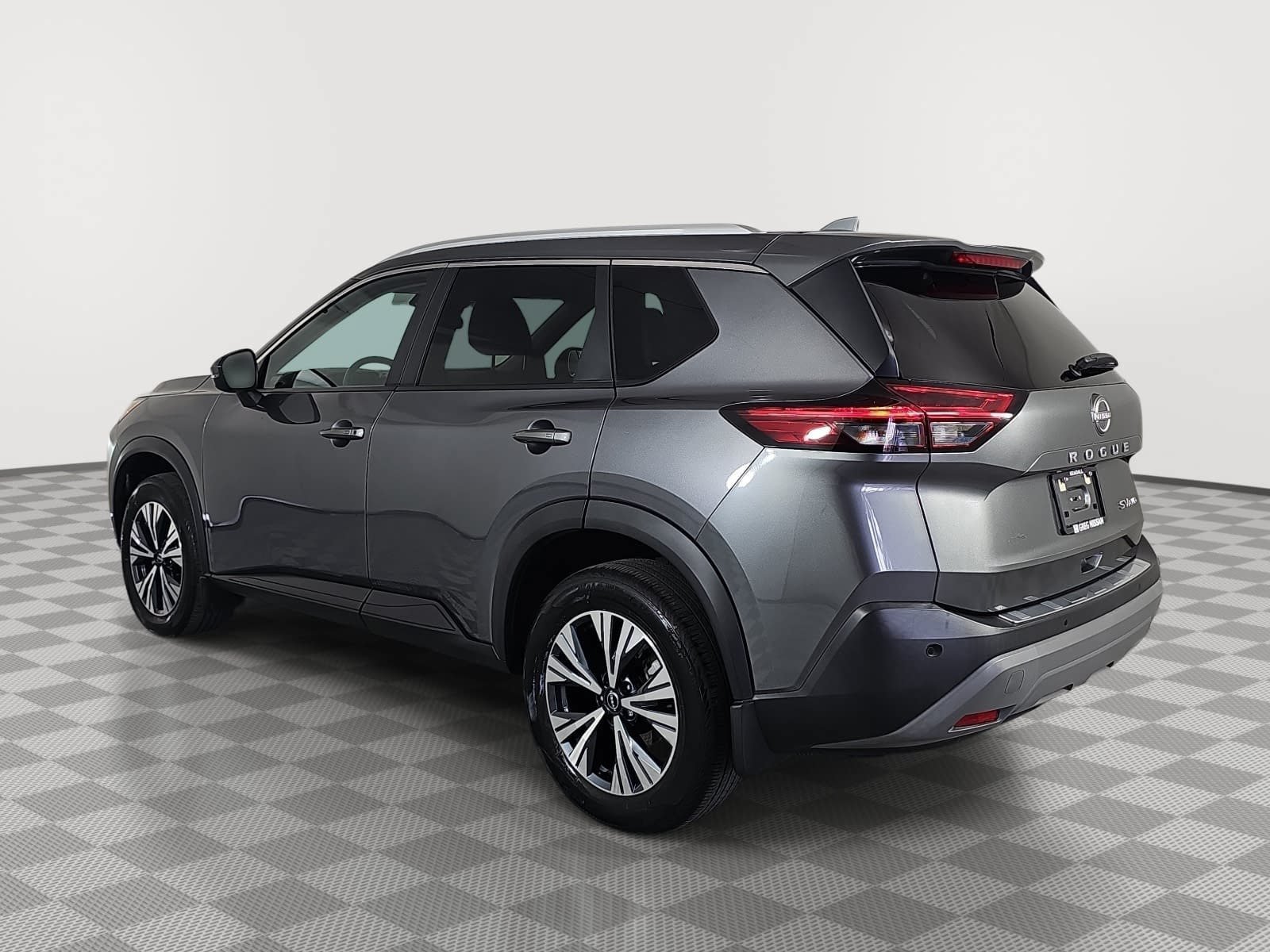 Used 2022 Gray Nissan SV image 6